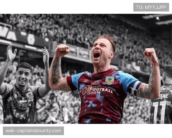 冲突瞬间：诺丁汉森林与伯恩利球员赛后爆发大规模争执