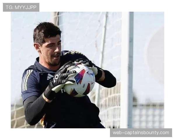 皇马公布客战拜仁大名单，库尔图瓦罗德里戈因伤缺席